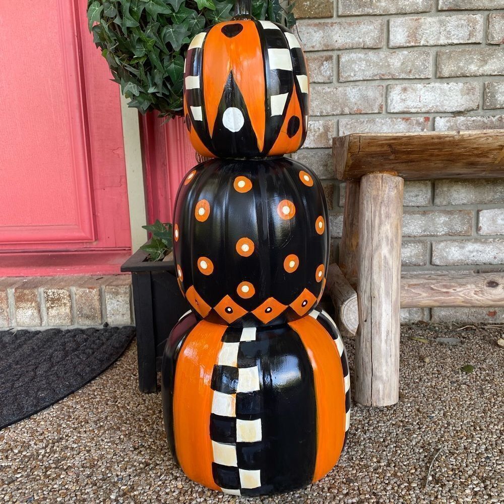 tall pumpkin stack hand painted - Picture 2 of 4